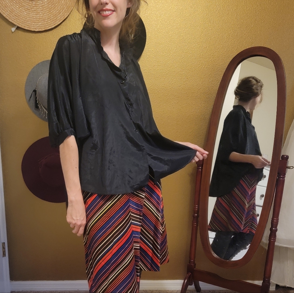 *Vintage Black Oversized Blouse - Picture 3 of 8
